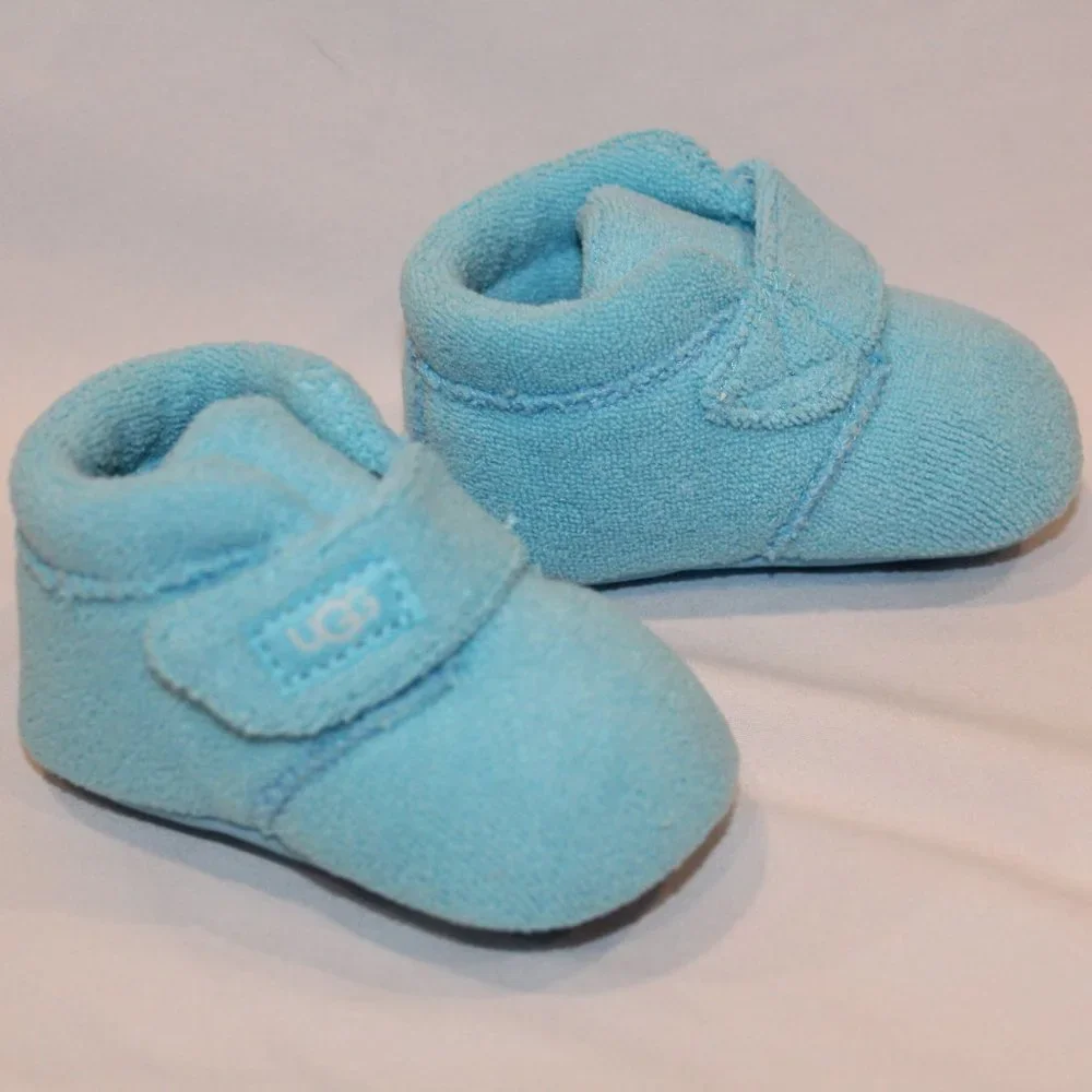 NIB UGG BOY'S GIRL''S BABY‎ INFANT BOOTIES SKY BLUE